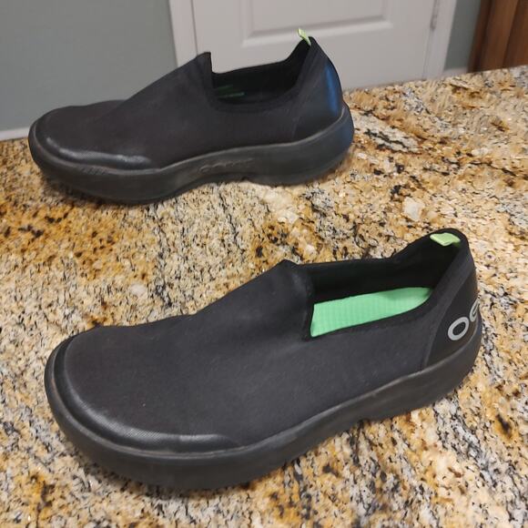 OOfos OOmg eeZe Low Recovery Slip On Shoes Sneakers Black Women's Sz 8 - Picture 4 of 14